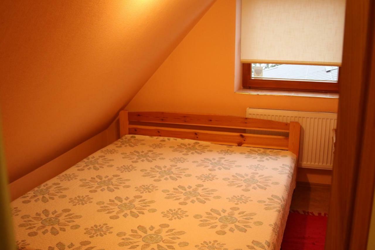 Villa Viesu Maja Forrest Dzimtmisa Exterior foto